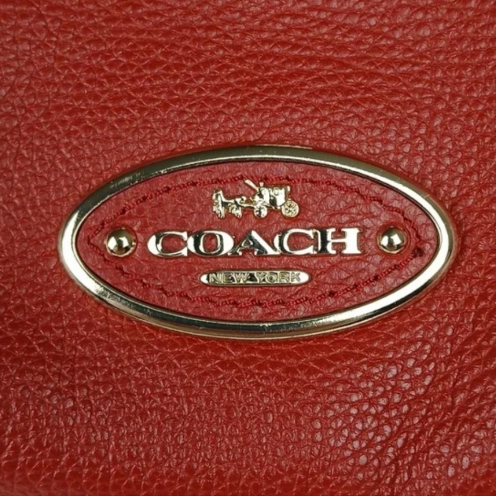 Coach Edie 31 Pebbled Leather Shoulder Bag - Picture 2 of 9